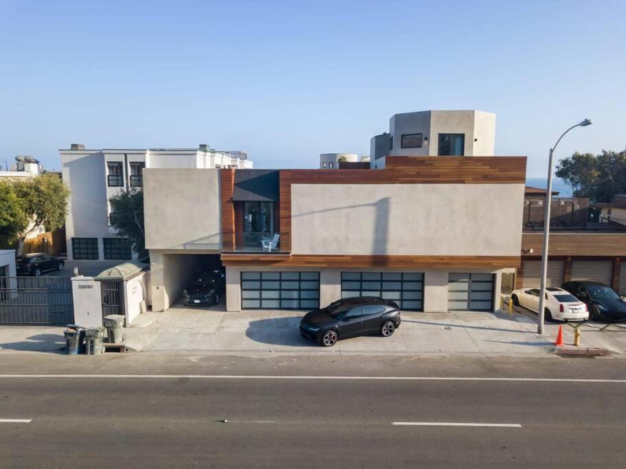 Malibu Sand Carbon Beach Suites Exterior photo